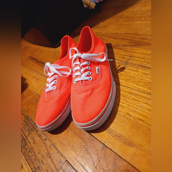 Vans - Picture 4 of 8